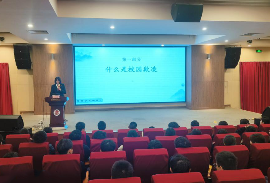 海口法院開展“法治巡回課堂”普法宣講活動